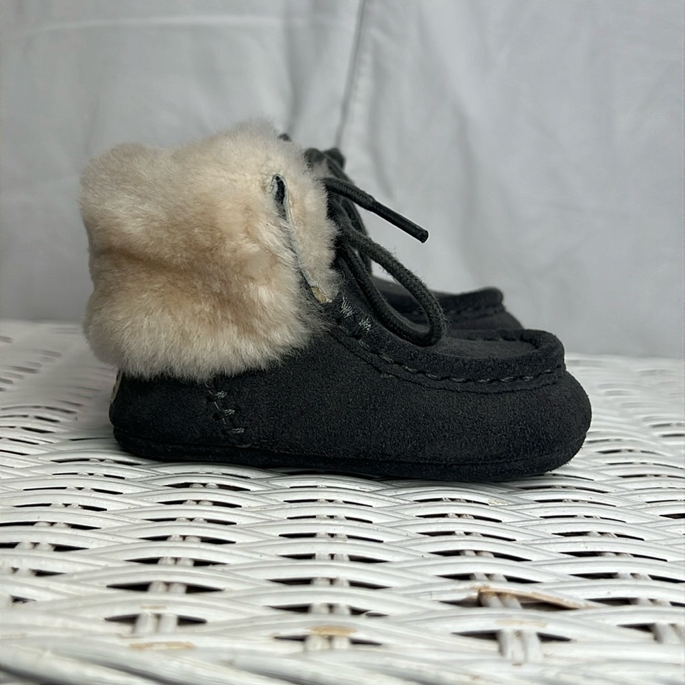 UGG SPARROW II GREY BABY BOOTS (SIZE 02/03)